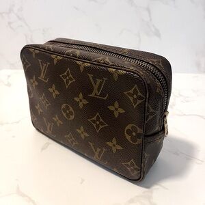 SOLD Vintage Louis Vuitton Trousse Toilette 18